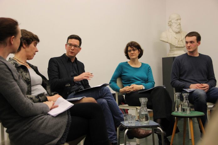 Resize of Podium_UnAuf_25_15