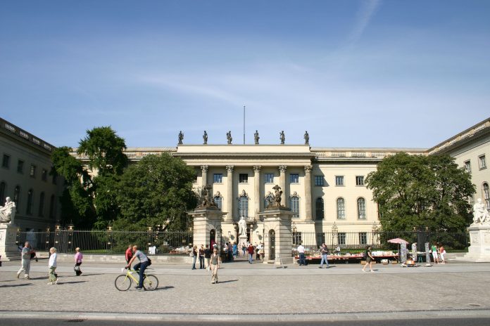 hauptgebäude humboldt-universität zu berlin
