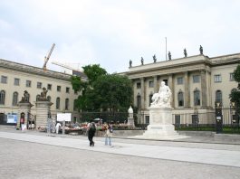 Humboldt-Universität zu Berlin, Hauptgebäude.