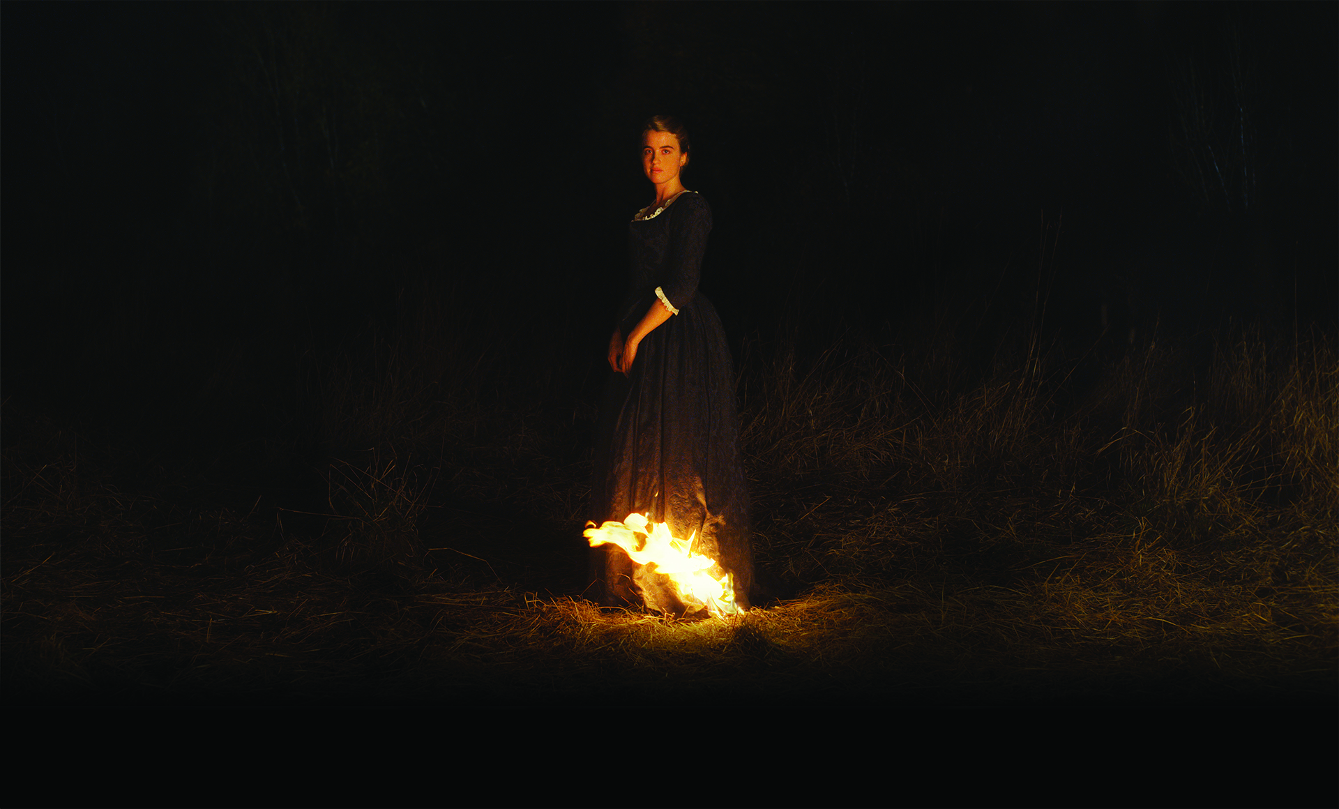  Die junge Frau steht in Flammen; doch ist es Héloïses gespenstischer Blick zurück der sich einbrennt. Foto: Alamodefilm