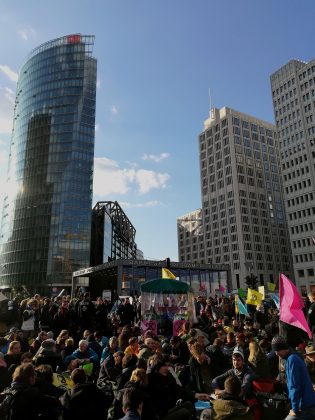 Extinction Rebellion Blockade am Potsdamer Platz. Foto: Cosima Kopp