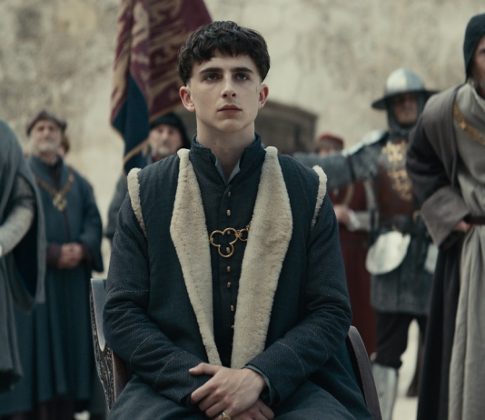 Timothee Chalamet als Henry V in The King