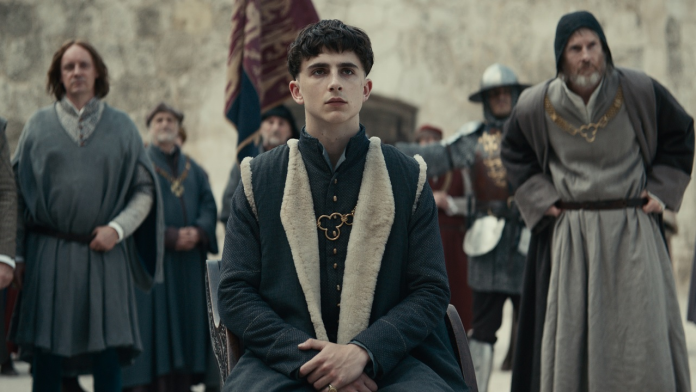Timothee Chalamet als Henry V in The King