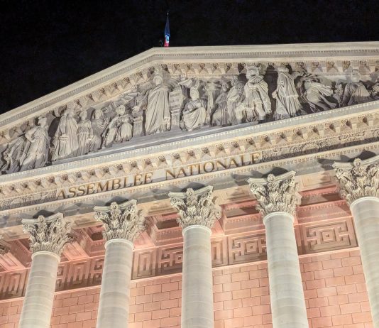 Frankreichs Dauerkrise: Auf der Suche nach politischer Stabilität