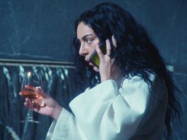 Der Preis des Erfolgs – Rezension zu The Moment