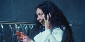 Der Preis des Erfolgs – Rezension zu The Moment