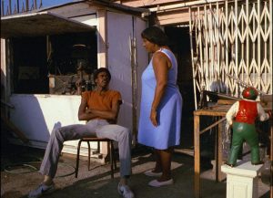 Foto: Ein Konflikt zwischen Pierce und seiner Mutter, gespielt von Jessie Holmes